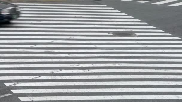 東京都2020年2月4日 渋谷の有名な交差点を走る交通車の高架化 アジアのダウンタウンの通り日 メトロポリタンシティダン — ストック動画