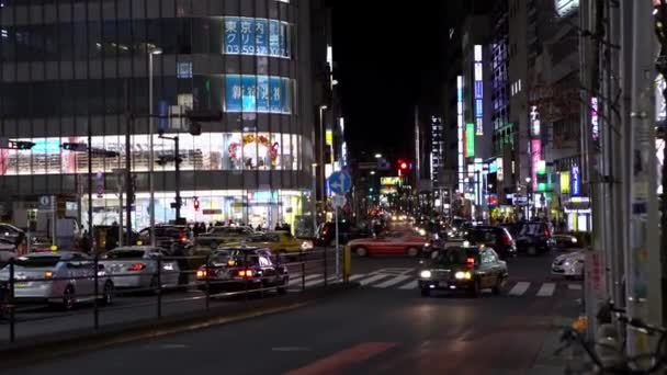 2020年1月31日 道路の夜の通りに交通車 夜にアジアのダウンタウンを運転車 都市交通の概念 — ストック動画