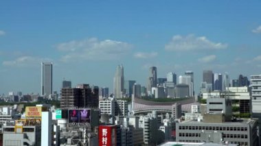 Tokyo, Japonya-29 Eylül 2017: 4K Japonya şehir binaları ve caddeleri üzerinde görüntüleme. Metropolis Japonları. Asya şehir merkezi metropolitan Dan