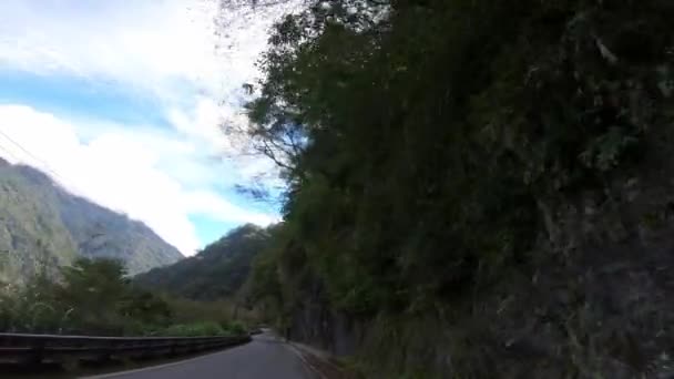Jazda Górską Drogą Przez Las Zakrętami Taitung Jazda Pustej Drodze — Wideo stockowe