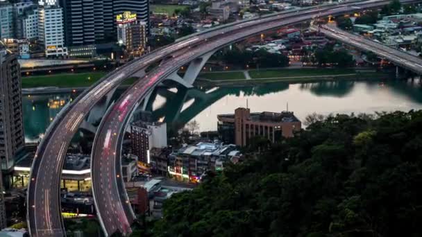 Taipei Tajwan Marca 2018 Powiększenie Lotu Ptaka Mostu Autostrady Ruchliwym — Wideo stockowe
