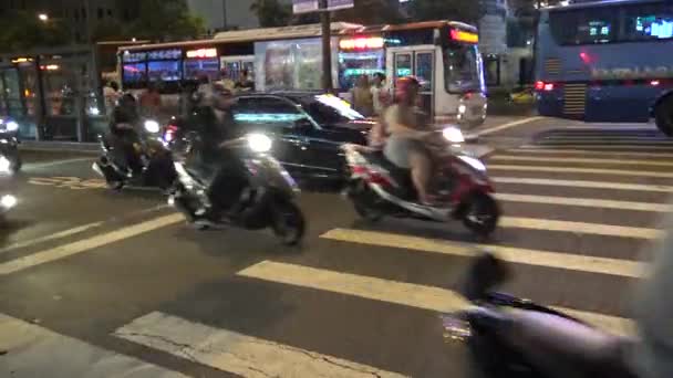 Taipei Taiwan June 2016 Traffic Cars Motorbikes Different Vehicles Driving — Stock Video