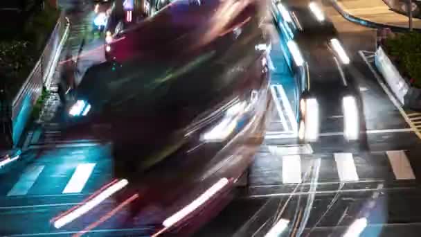 台湾台北 2017年4月17日 时间流逝的街道上的交通和行人在黑鬼 在台湾 乘坐公共汽车 摩托车和人游览都市的美妙时光 — 图库视频影像
