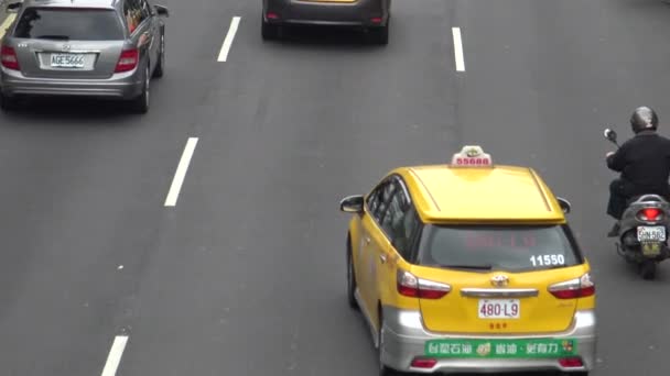 Taipei Taiwan Březen 2016 Aerial Traffic Cars Motorbikes Different Vehicles — Stock video