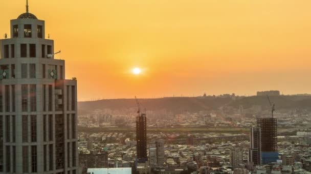 Wunderbare Zeitraffer Luftaufnahme Der Landschaft Mit Sonnenuntergang Und Orangefarbenem Himmel — Stockvideo