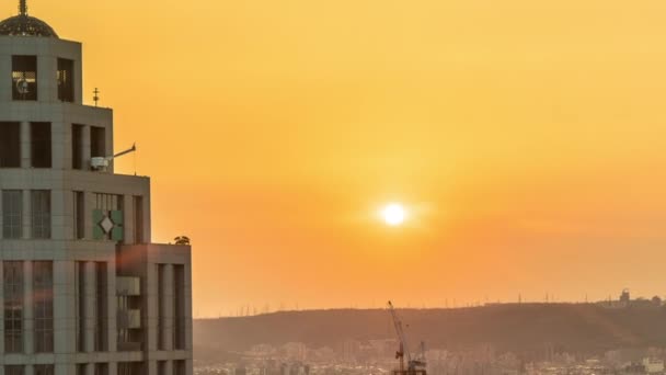 Wunderbare Zeitraffer Luftaufnahme Der Landschaft Mit Sonnenuntergang Und Orangefarbenem Himmel — Stockvideo