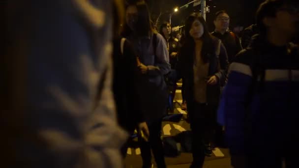 Taipei Taiwán Marzo 2017 Vista Lateral Multitud Que Camina Cruzando — Vídeo de stock