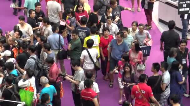 Taipei Taiwan Srpen 2015 Asian People Walking Dav Expo Computer — Stock video