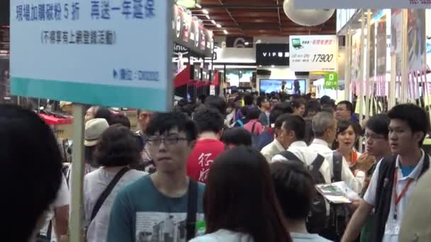 Taipei Taiwan Août 2015 Les Asiatiques Marche Foule Expo Computer — Video