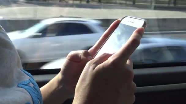 Asian Woman Cestování Autobusem Španělsku Vhodný Čas Práci Telefonním Zařízením — Stock video