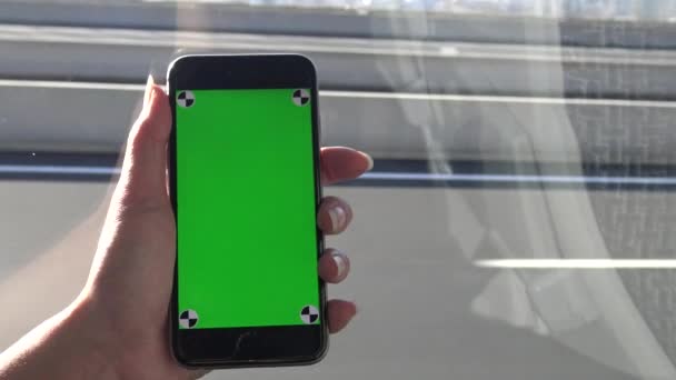 Close Tourist Asian Woman Show Green Screen Phone Travel Bus — Stock Video