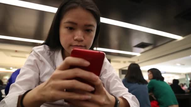 Atractiva Mujer Asiática Tomando Autorretrato Restaurante Dan — Vídeos de Stock