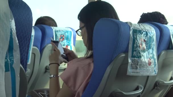 Taipei Taiwan September 2015 Asian Woman Used Touchscreen Tablet Smartphone — Stock Video