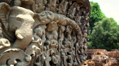4K, Lintel Indra 'yı Doğu Mebon' daki Airavata 'da gösteriyor. Angkor Wat kompleksindeki Hindu tanrı Shiva' ya adanmış antik bir tapınak. Kamboçya 'nın mimarisi. Siem 'de Khmer İmparatorluğu' nun mirası.