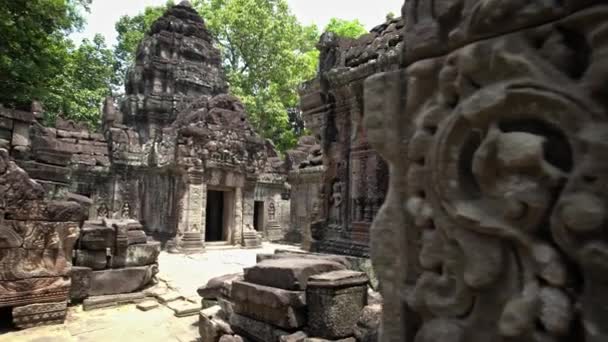 Somは カンボジアの古代建築とシェムリアップのクメール帝国の遺産を持つアンコールの小さな寺院です 考古学寺院 アジアの人気観光スポット Dan — ストック動画