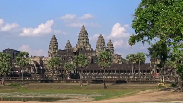 Siem Reap Камбоджа Апреля 2018 Года Туристы Посещают Ангкор Ват — стоковое видео