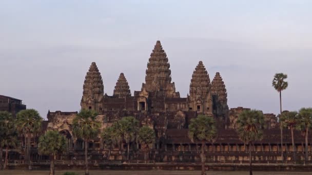 Angkor Wat Von Der Seite Gesehen Größtes Religiöses Denkmal Der — Stockvideo