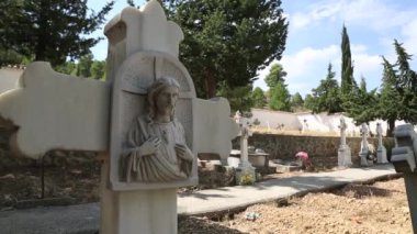 Nerpio-Dan Katolik Mezarlığı 'ndaki mezarlar