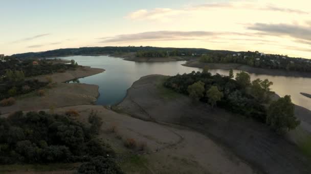 Vue Aérienne Supérieure Dehesa Avec Des Prairies Des Lagunes Des — Video