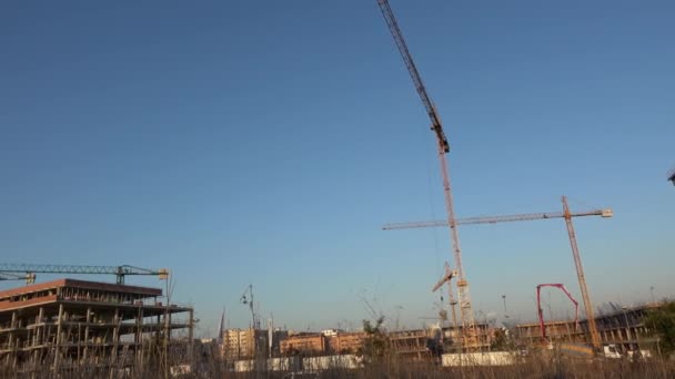 Sevilla Spanje Januari 2019 Huis Aanbouw Met Industriële Torenkranen Bouwkraan — Stockvideo