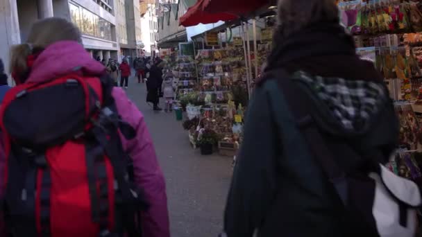 アムステルダム オランダ 12月2016 アムステルダムの4Kフローティングフラワー市場オランダ ショップ販売チューリップ球根と異なる花 — ストック動画
