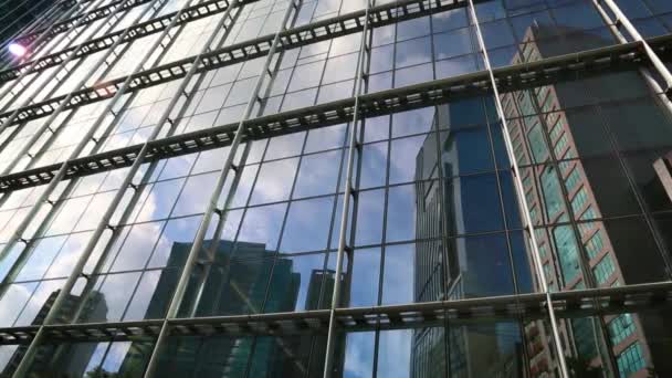 Weerspiegeling Van Mooie Moderne Hoge Toren Het Financiële District Hong — Stockvideo