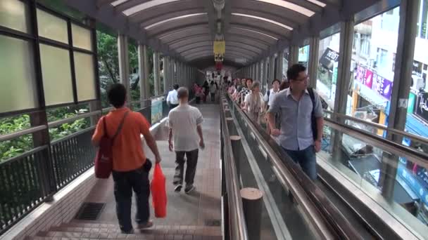 Hongkong September 2014 People Using Escalator Soho District Nearby Lan — Stock Video