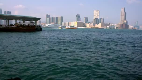 Traghetto Nella Baia Hong Kong Con Sfondo Cityscape Vista Della — Video Stock