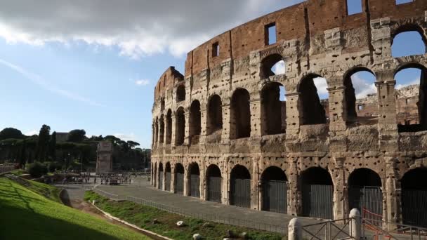 Известный Итальянский Амфитеатр Снимался Солнечный День Риме Италия 2012 Dan — стоковое видео