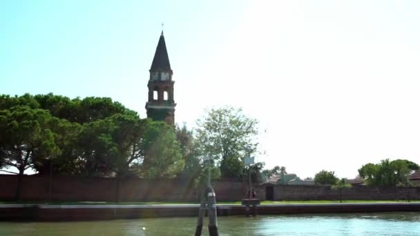 View Tilted Tower Canal Street Colorful Venetian Houses Facade Island — Stock Video