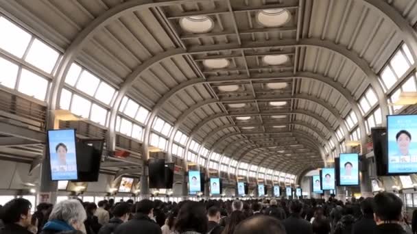 Tokio Japan Februari 2020 Mensen Shinagawa Station Japanse Zakenmannen Vrouwen — Stockvideo