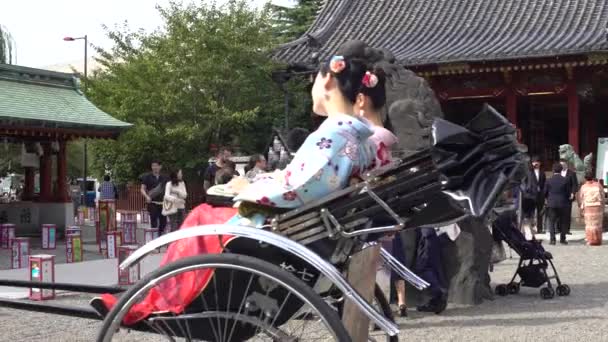Tokyo Jepang Oktober 2017 Gadis Geisha Jepang Rickshaws Sopir Kereta — Stok Video