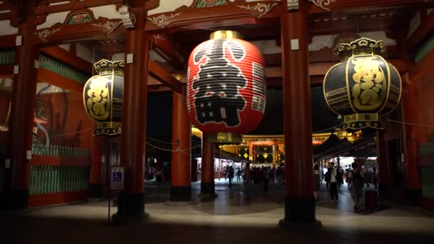 Tokio Japonsko Září 2017 Asiati Navštíví Bránu Hozomon Asakusa Červenou — Stock video