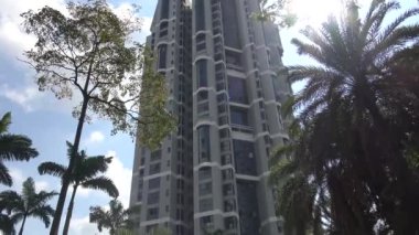 Singapur-13 Nisan 2015: 4k, Singapur 'un finans bölgesi, gündüz taksisi olan gökdelen, şehir merkezindeki iş merkezi için modern yüksek kule.