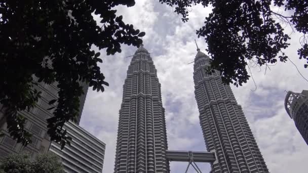 Kuala Lumpur Malajzia Április 2018 Híres Petronas Twin Towers Malajziában — Stock videók