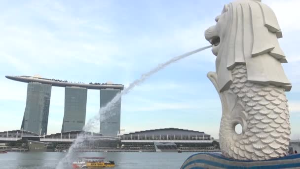 Сінгапур Квітня 2015 Сінгапурський Центр Розкішним Готелем Merlion Marina Bay — стокове відео