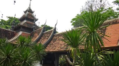 Budist tapınağının dışında, Chiang Mai.Dan 'in tarihi merkezinde, Wat Chedi Luang' da 4K.