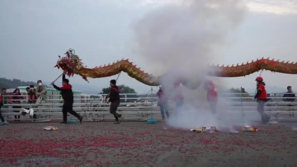 Miaoli Тайвань Лютого 2017 Miaoli Hakka Lantern Festival Dragon Bombing — стокове відео