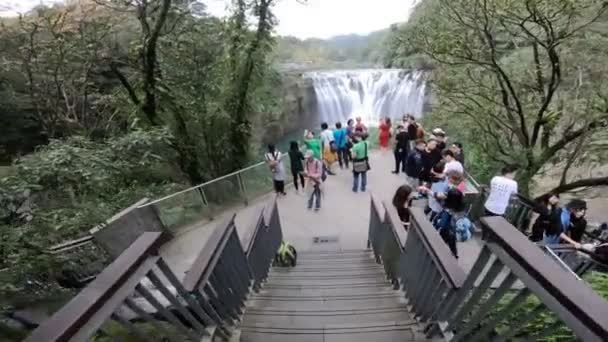 Taipei Taiwan Březen 2018 Turisté Cizinec Cestující Slavného Shifen Waterfall — Stock video