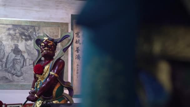 2019年1月21日 4K中国神权守护神 位于台南大马祖寺 才华横溢的将军或克莱鲁迪恩是马祖卫队 顺风耳 顺风耳 红魔丹 — 图库视频影像