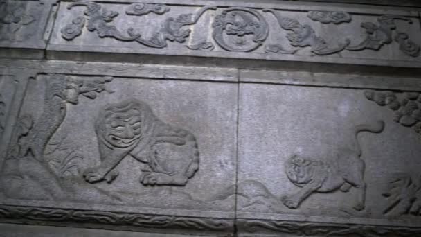 2019年1月21日 台南大马祖道教寺石墙 老虎是神话和文化神的象征 老虎的形象经常装饰庙宇 — 图库视频影像