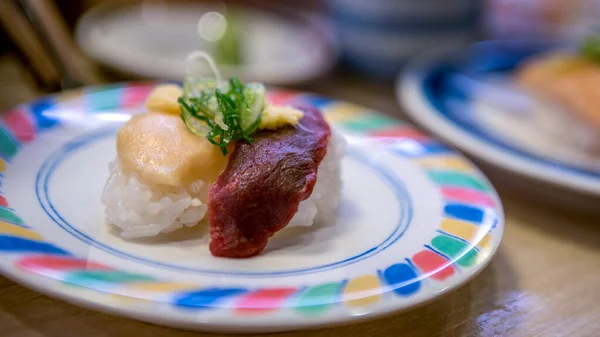 Суши Японском Ресторане Традиционная Японская Кухня Кайтендзуси Shushi Известная Форма — стоковое фото