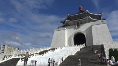 Taipei, Tayvan-04 Kasım 2015: İnsanlar Tayvan-Dan 'in başkenti Taipei' de çok ünlü bir turistik merkezdir.