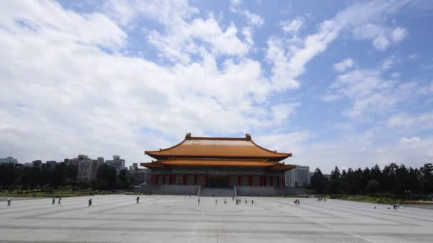 Timelapse Pohled Lidi Procházející Národní Hudební Síni Chiang Kai Shek — Stock video