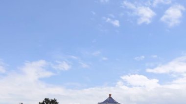 Taipei, Tayvan-Dan 'de güneşli bir günde Chiang Kai Shek Anma Salonu' nun zamanı.