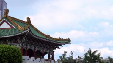 4K Tayvan 'daki Taipei' nin doğu kapısı bulutlu. Jingfu Kapısı Tarihsel Alanı - Dan