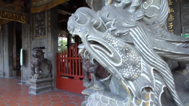 Тайбэй Тайвань Сентября 2017 Года Традиционных Драконьих Колонн Храме Далундун — стоковое видео