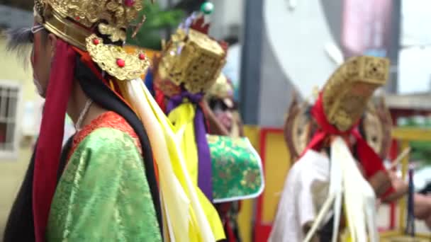 2017年5月30日 台湾台北 4K警卫团面对台湾节日彩绘 庆祝马祖的神 八位将军为纪念众神而举行的世博会上画了脸 — 图库视频影像