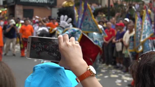 Taipei Taiwan Juni 2018 Slow Motion Asiatisk Kvinna Fotografera Med — Stockvideo