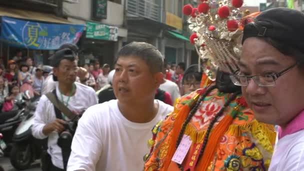 台北2017年5月30日 スローモーション行列中国の海の女神 台湾の伝統的な祭りの船員の守護神の像 漁師を守る マズミズム — ストック動画